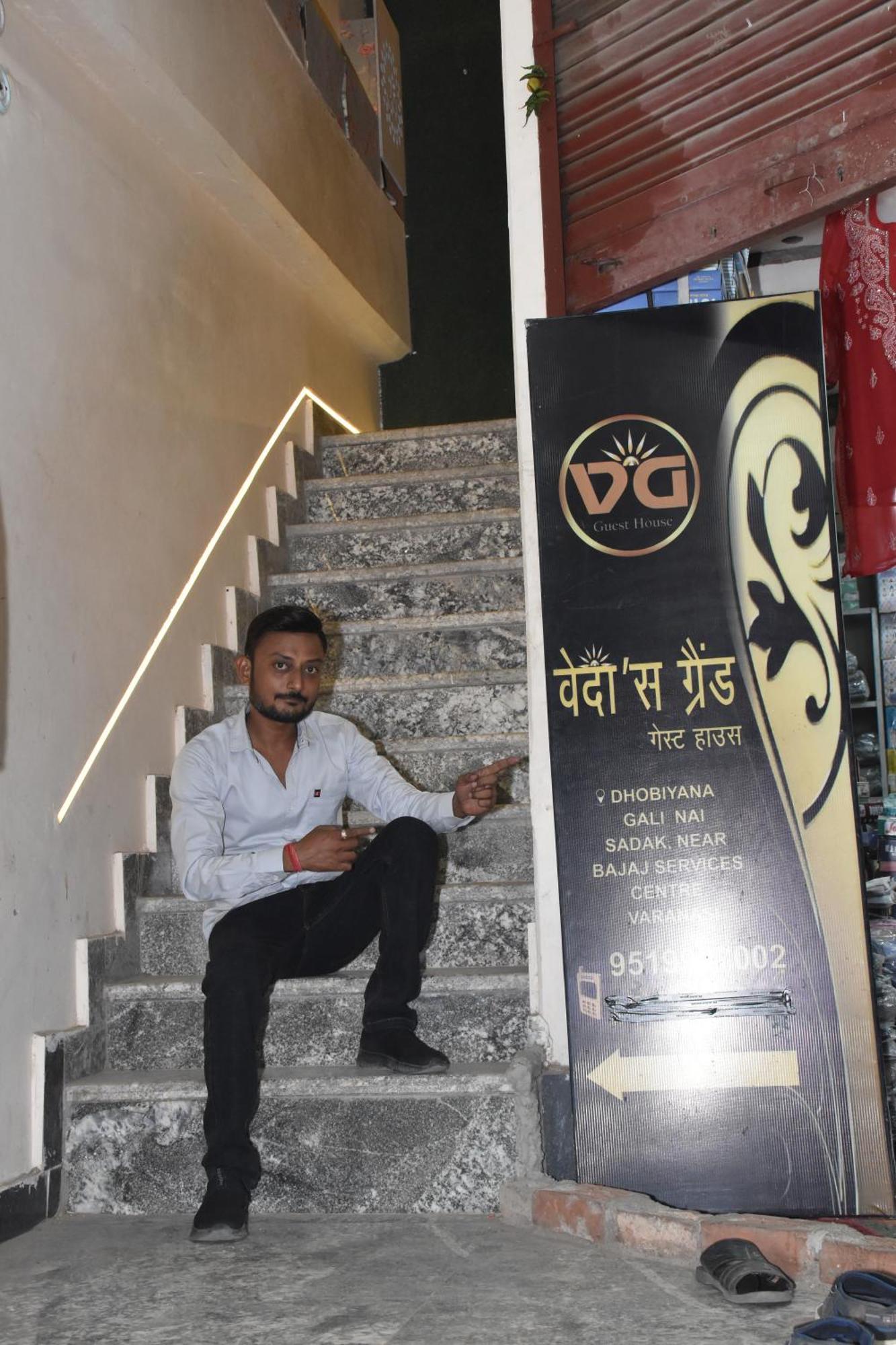 Veda'S Grand P.G Hotel Varanasi Luaran gambar